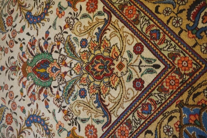 Large Persian Carpet Tabriz-photo-3