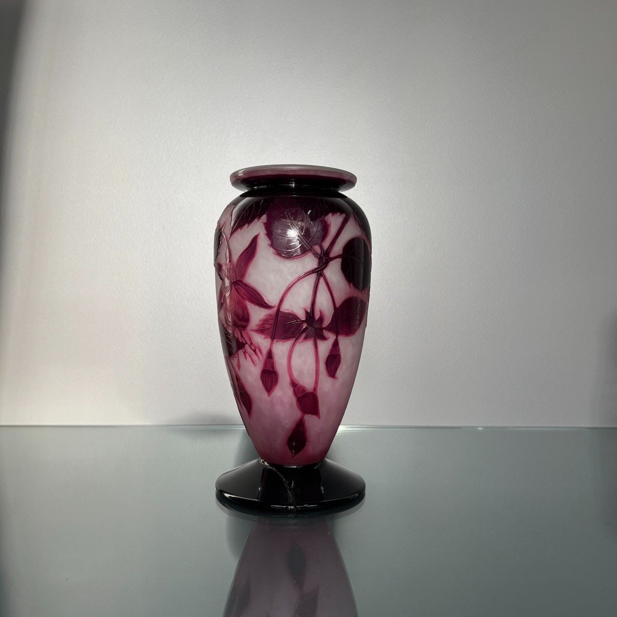 Multilayer Glass Vase By André Delatte With Fuchsia Flowers Design, Art Nouveau, 1920, Nancy-photo-2