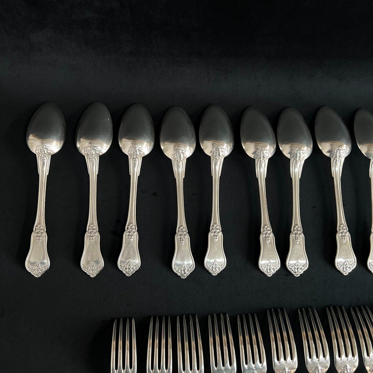 32 Piece Christofle 19th Century Cutlery Set Spoons And Forks Rare Model - Paris France-photo-1