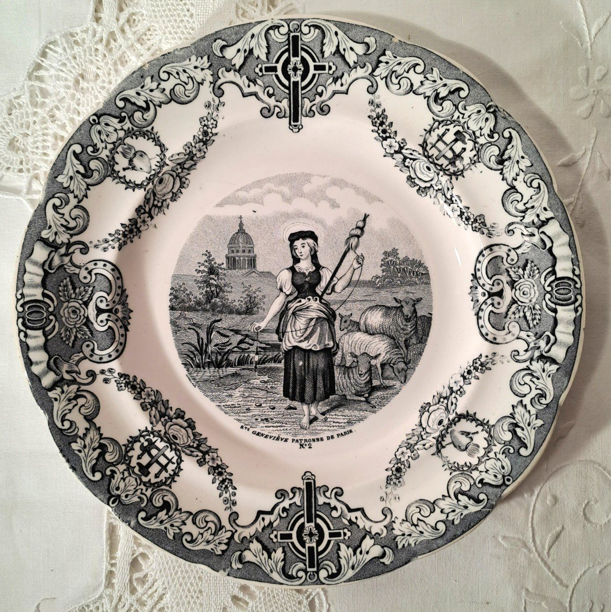 Rare Series Of 11 Opaque Porcelain Plates From Gien, The Patron Saints, Mid-19th Century-photo-3