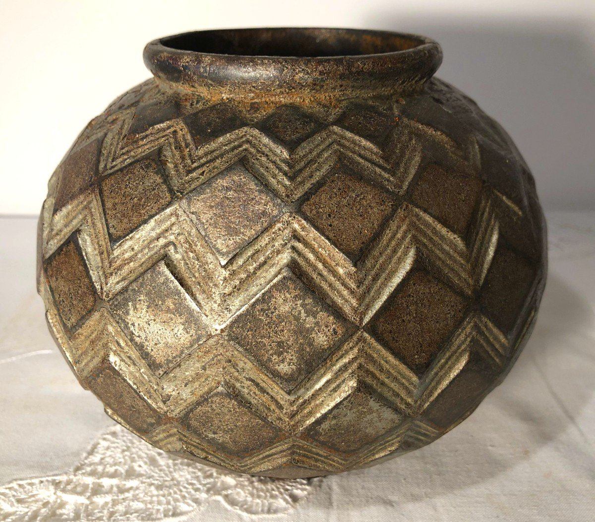 Art Deco Cast Iron Ball Vase-photo-2