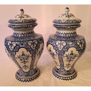 Pair Of Covered Vases In Gien Earthenware With Decor Inspired By Rouen, Mid-19th Century