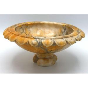Medici Shaped Cup In Siena Marble, Late 19th - Early 20th Century