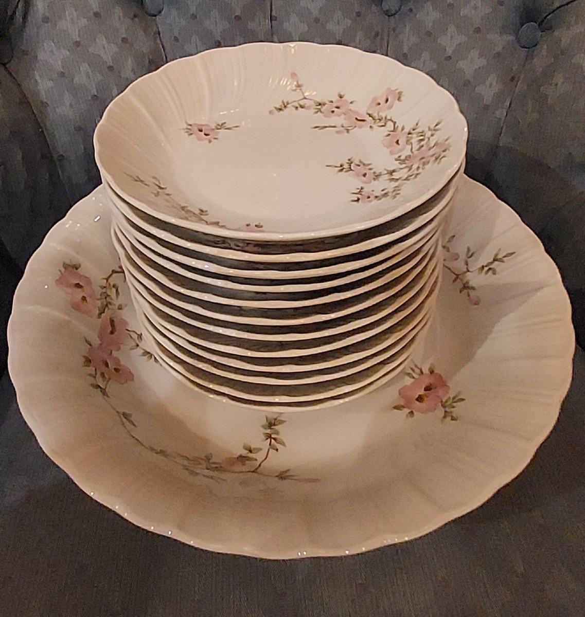 Limoges / Bernardaud Porcelain Dessert Service Amandine Model