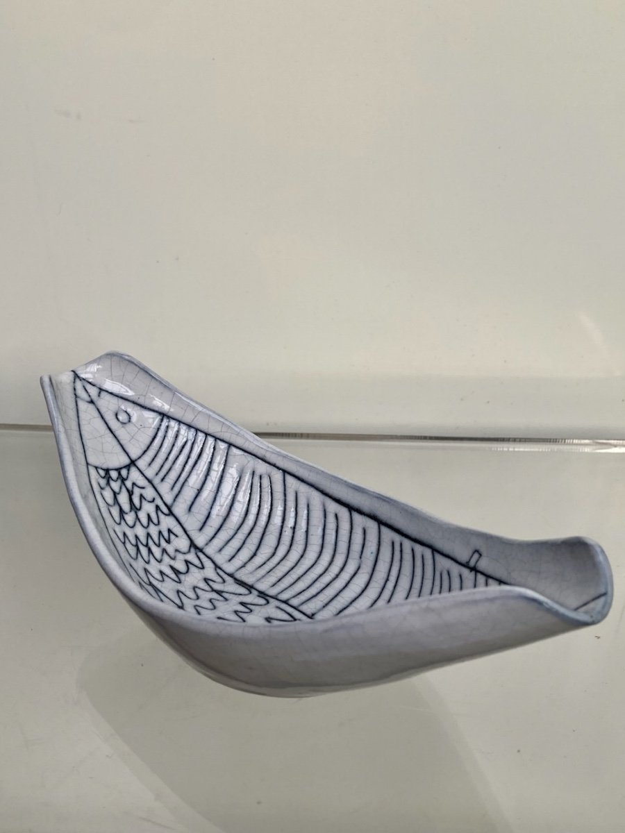 Jacques Innocenti, Free Form Bowl With Fish Decor, Circa 1956 Vallauris. Era Capron