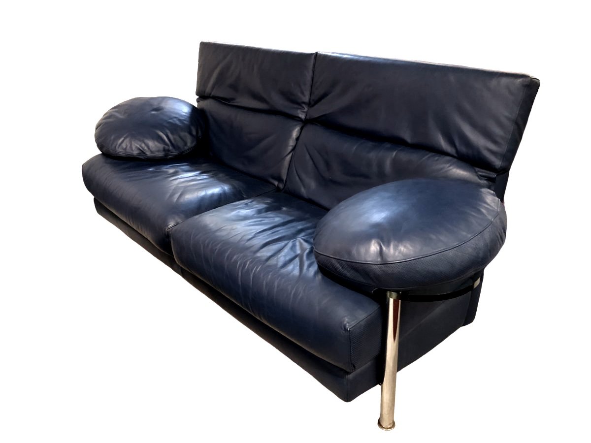 "1980s Italian Sofa By Paolo Piva In Blue Leather With Round Swivel Shelves."-photo-2