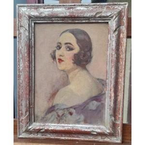 Portrait d'Une Elegante