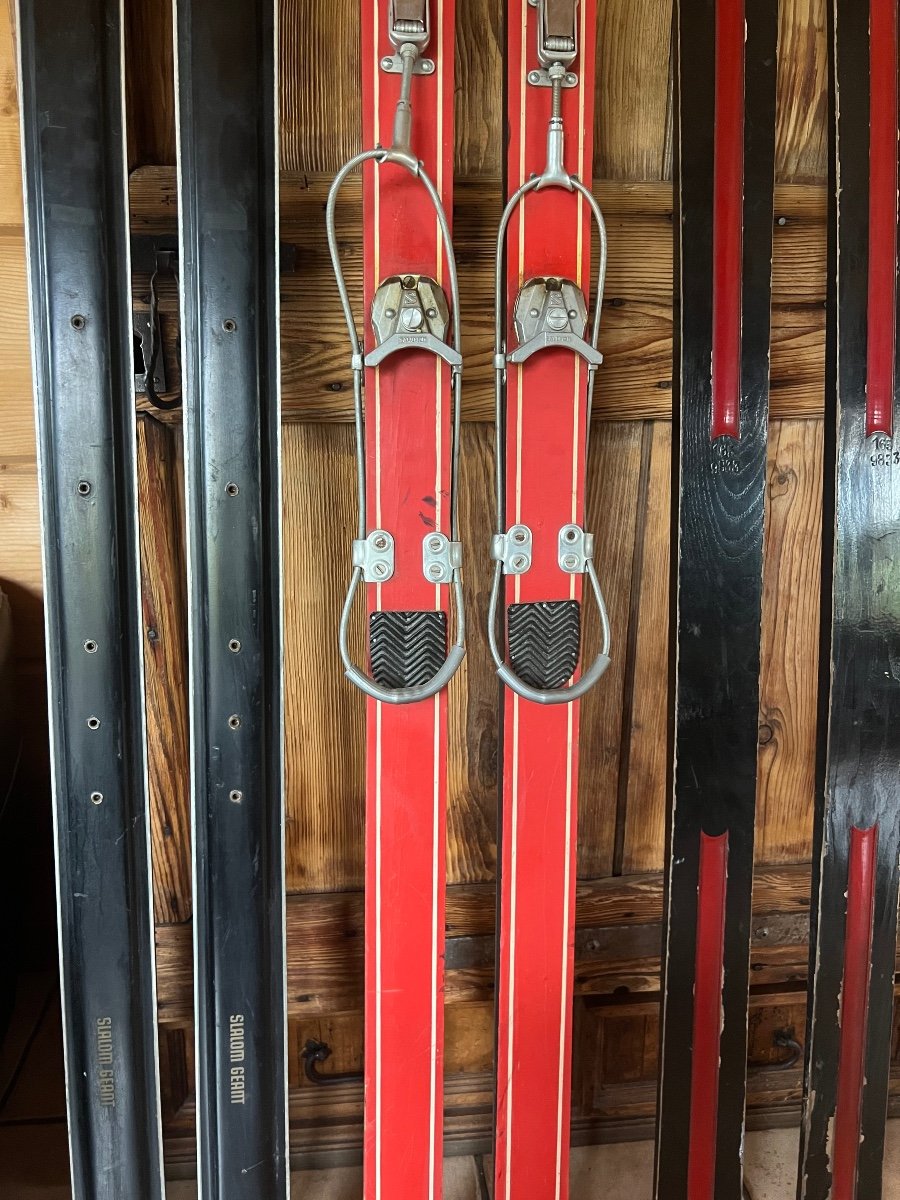 Pairs Of Vintage Collectible Skis-photo-4