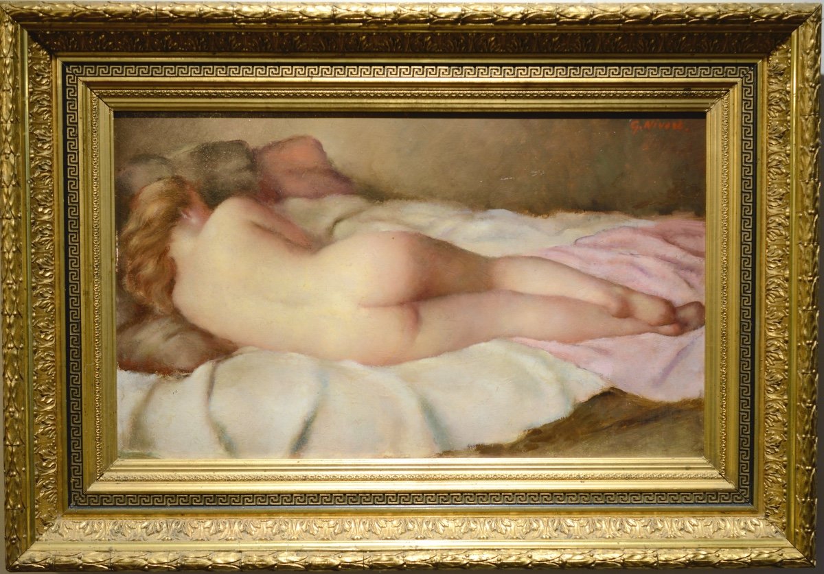 Reclining Nude: G. Nivert