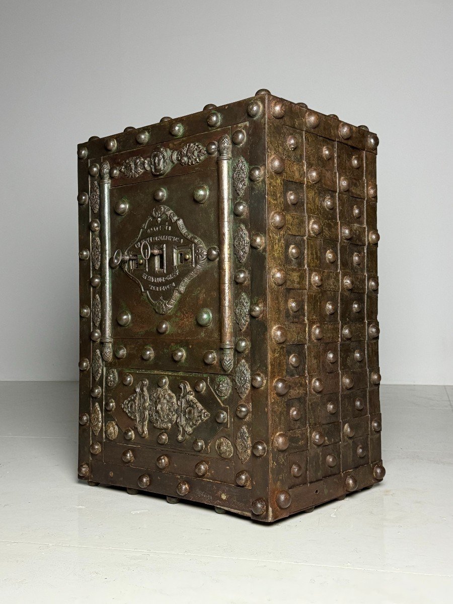 Magaud De Charf Hobnail Safe-photo-3