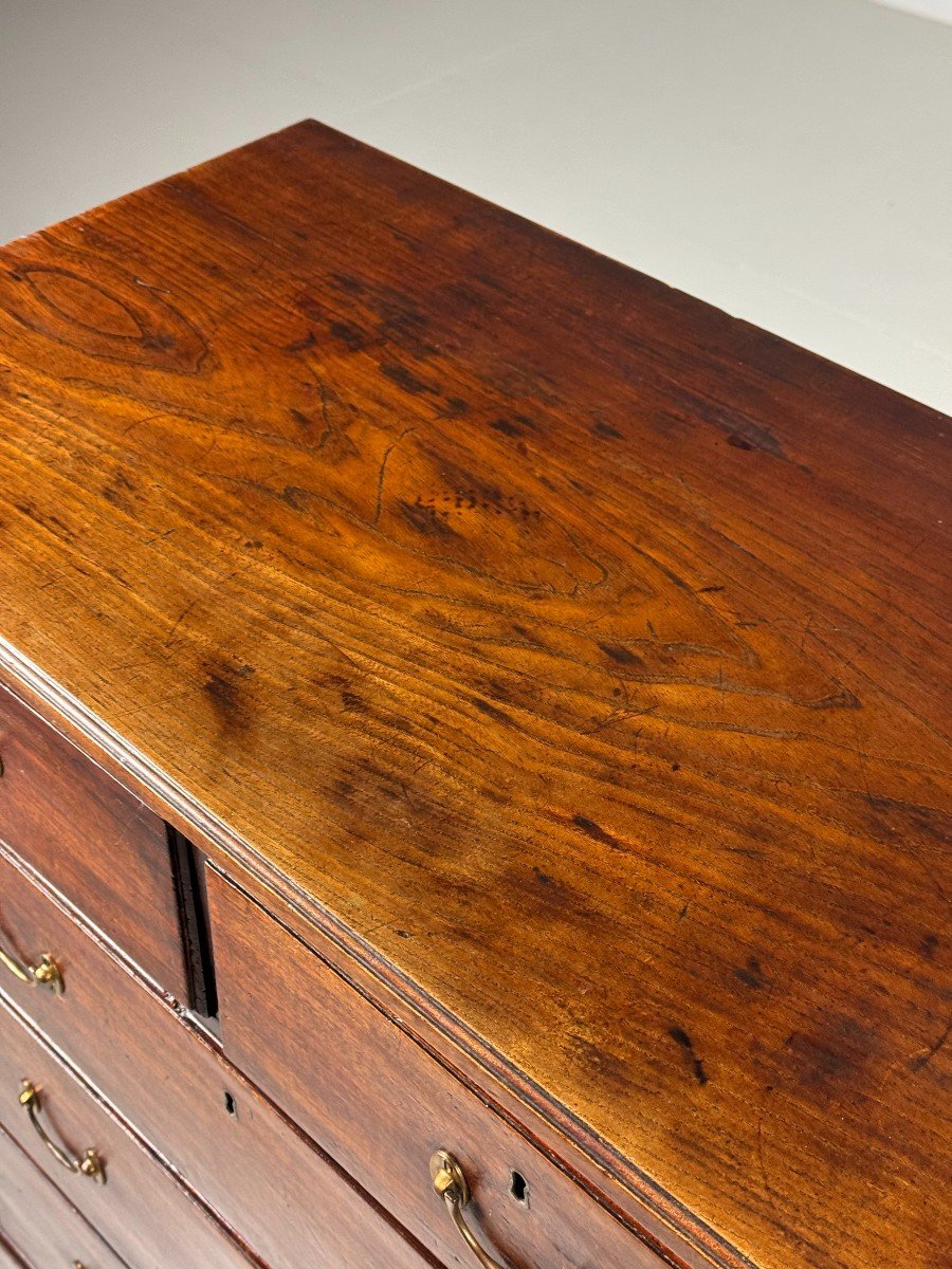 Mahogany Chest Of Drawers-photo-3