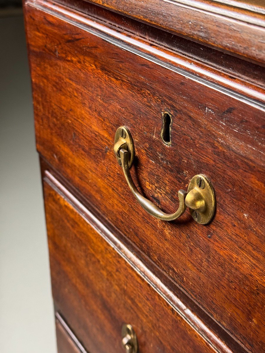 Mahogany Chest Of Drawers-photo-3