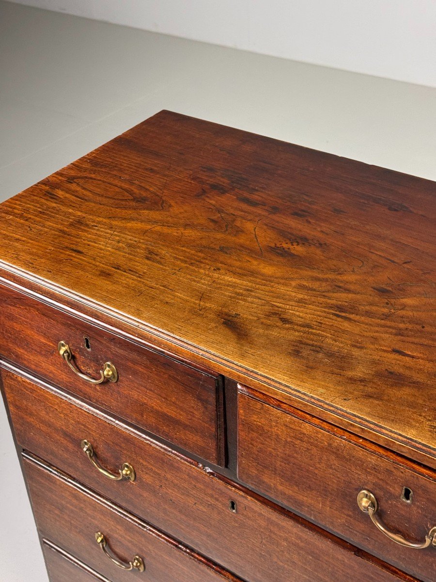 Mahogany Chest Of Drawers-photo-4