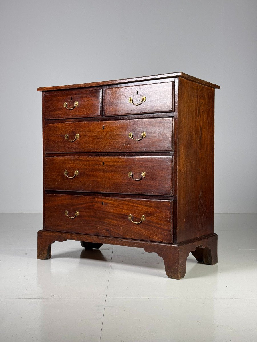 Mahogany Chest Of Drawers