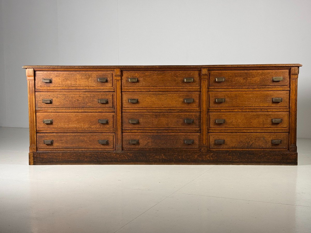 Oak Counter Brussels 1900