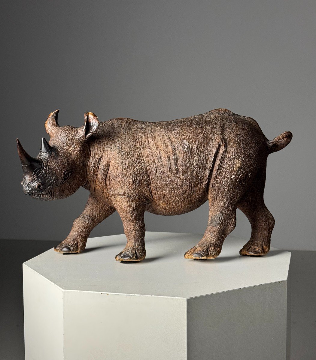 Rhinocéros Sculpté à La Main