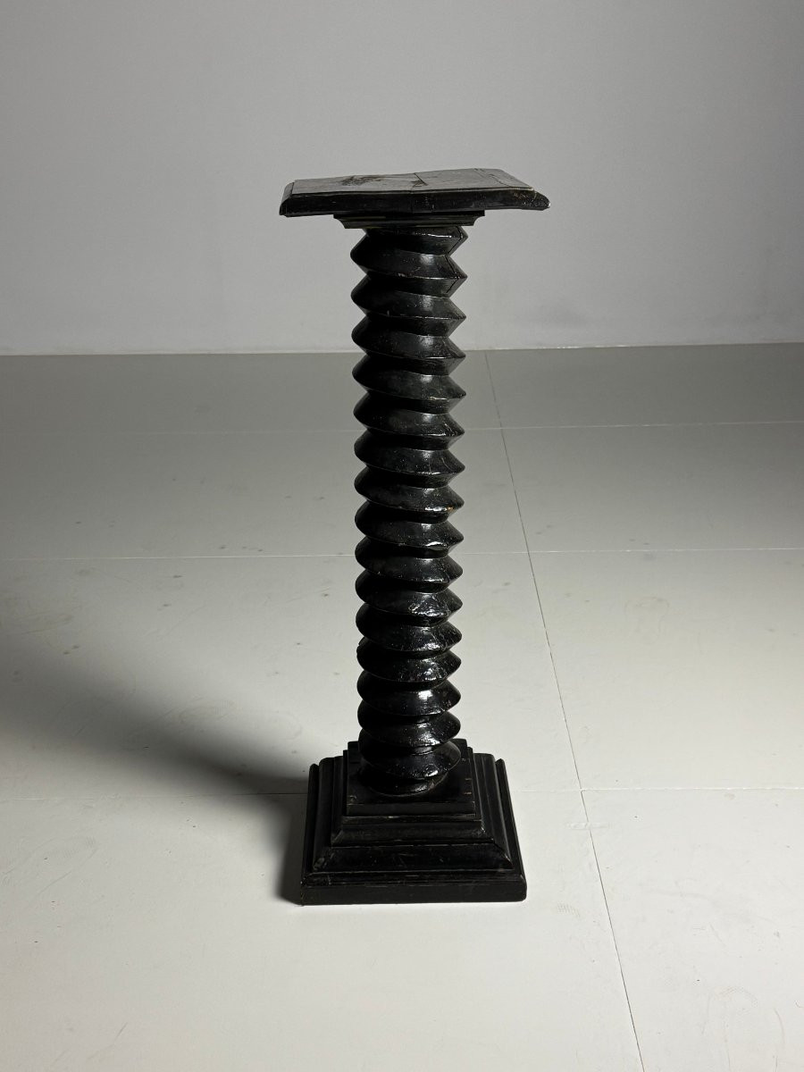 Vintage Black Screw French Column-photo-1