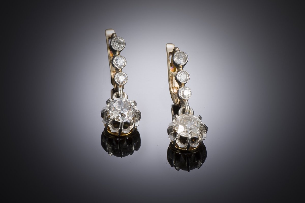 Boucles d’oreilles dormeuses fin XIXe siècle diamants (1,60 carat)