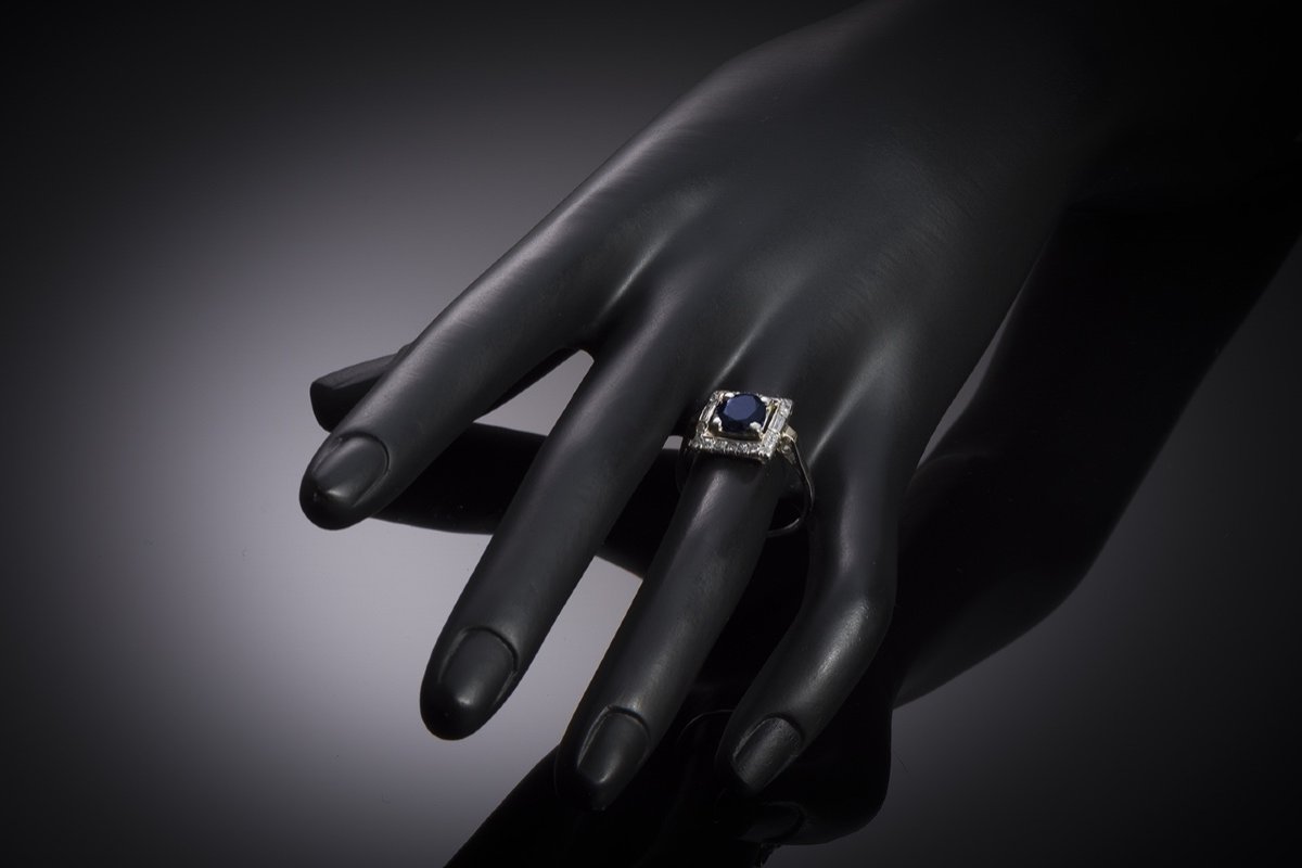 Sapphire And Diamond Ring In Platinum And Gold. French Work.-photo-3