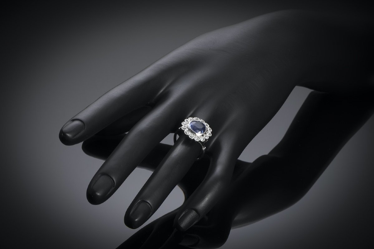 French Art Deco Ring, Natural Sapphire (3,47 Carats, Laboratory Certificate) And Diamonds-photo-2