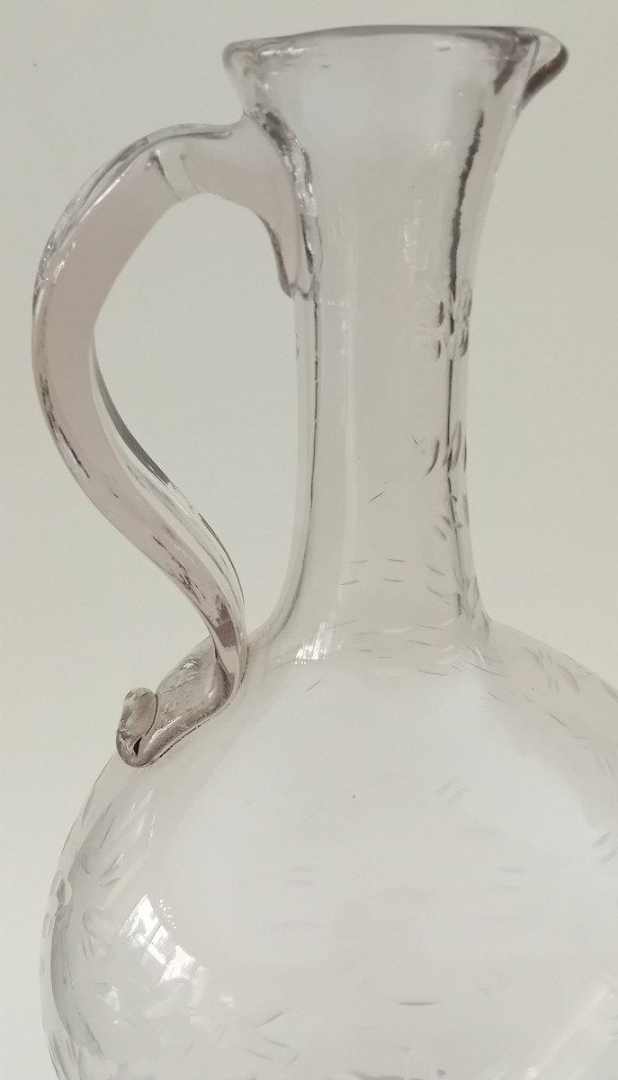 Elegant Cut Crystal Pourer -photo-4