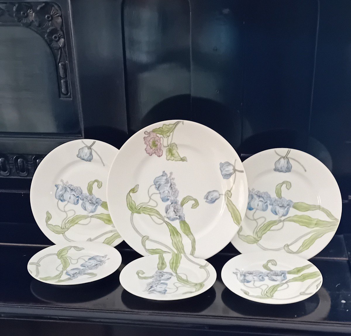 Six Assiettes En Porcelaine Ginori, Style Artnuveau