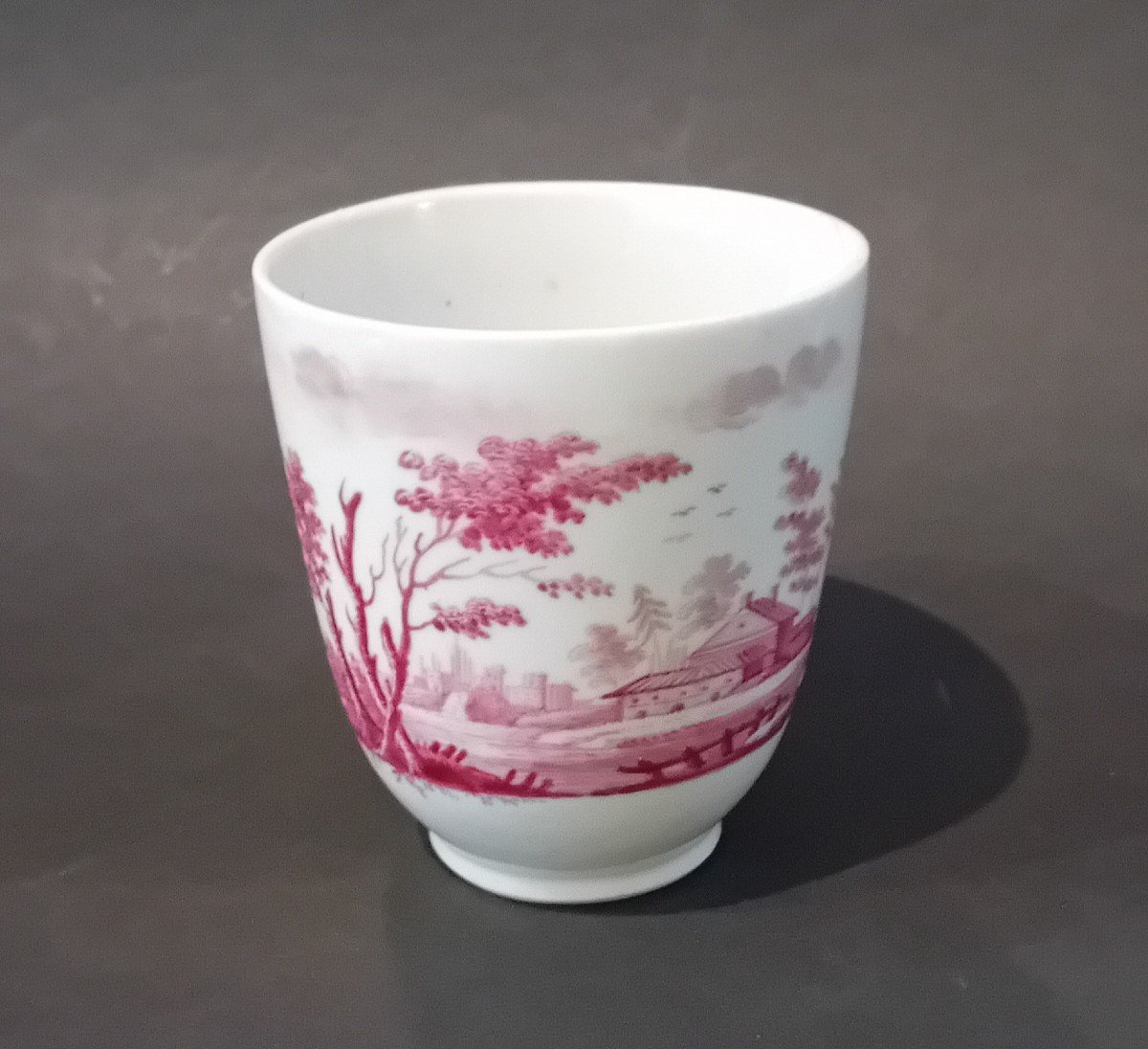 Tasse Et Soucoupe En Porcelaine Décorées En Camaïeu Et Dorure-photo-2