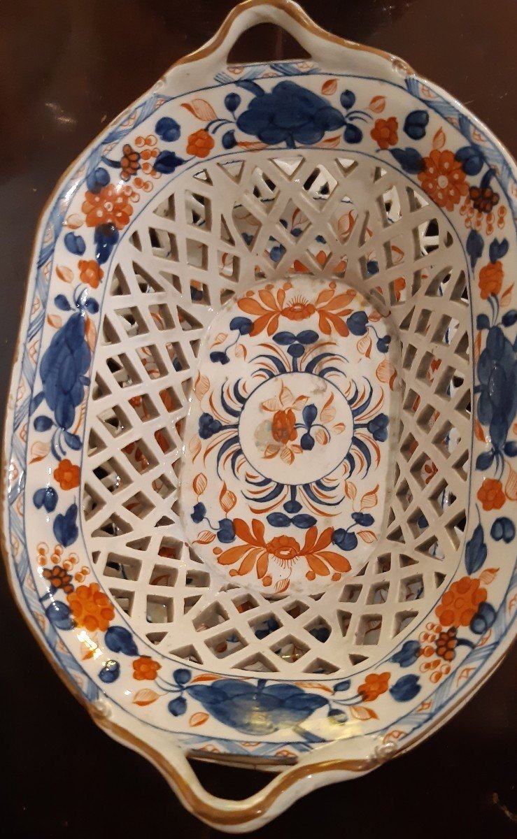 Basket With Tray In Imari Style Decorated Majolica-photo-4