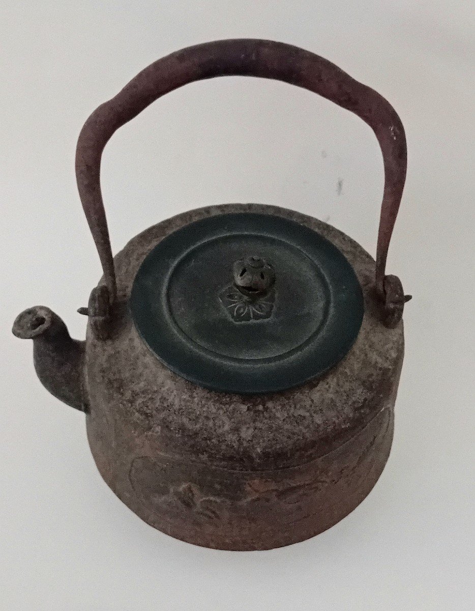 Ancient Teapot Oriental Art-photo-1