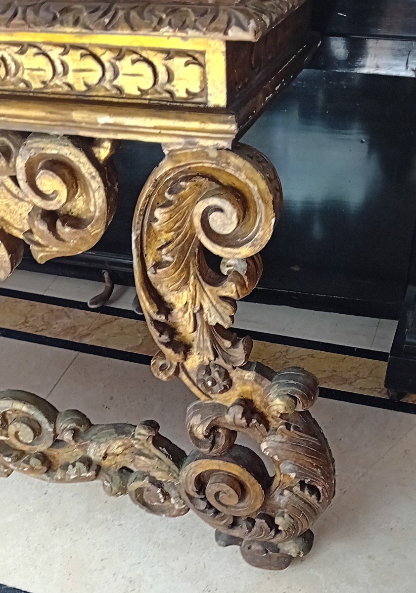 Ancient Baroque Console In Carved And Gilded Wood