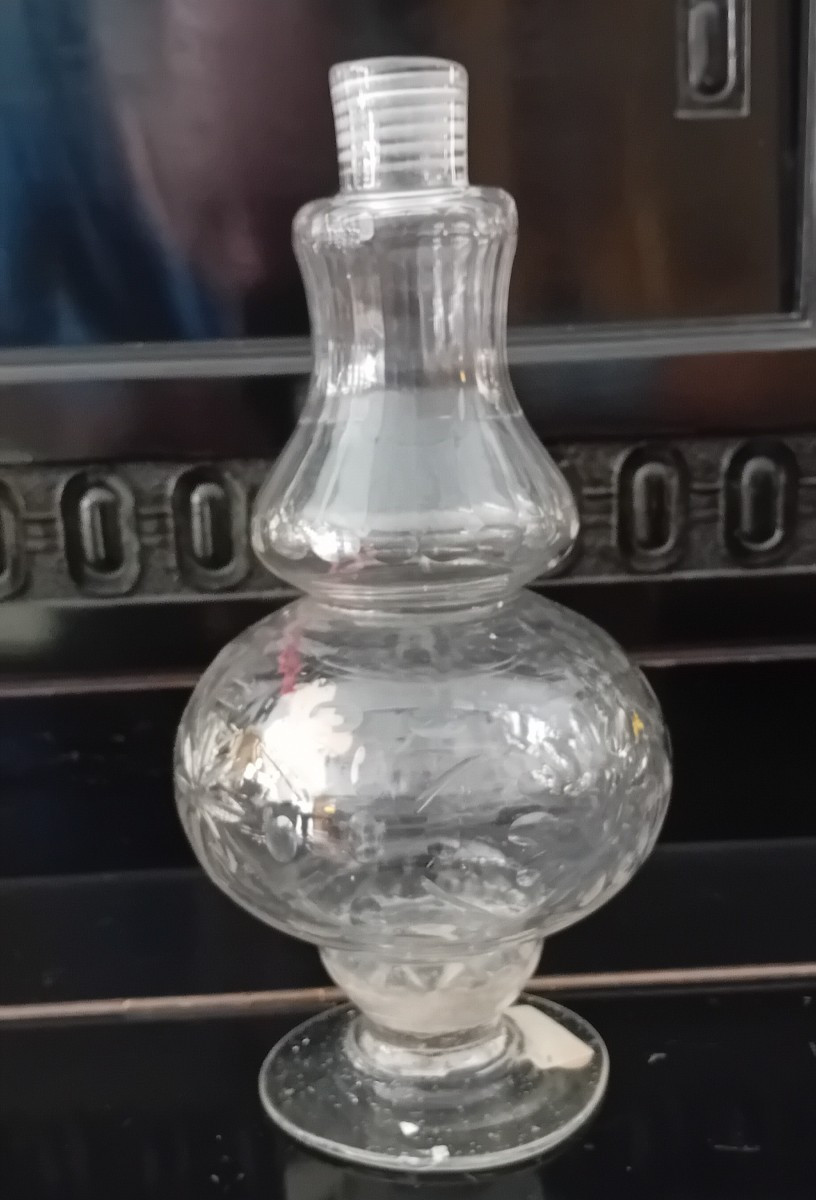Bouteille En Verre Soufflé Et Taillé, Venise, Fin Du XVIIIe Siècle
