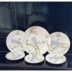 Six Ginori Decorated Porcelain Plates, Artnuveau Floral Style