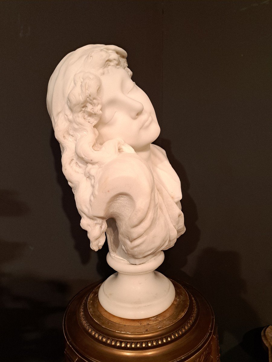 Bust Of A Woman In Carrara Marble -photo-2