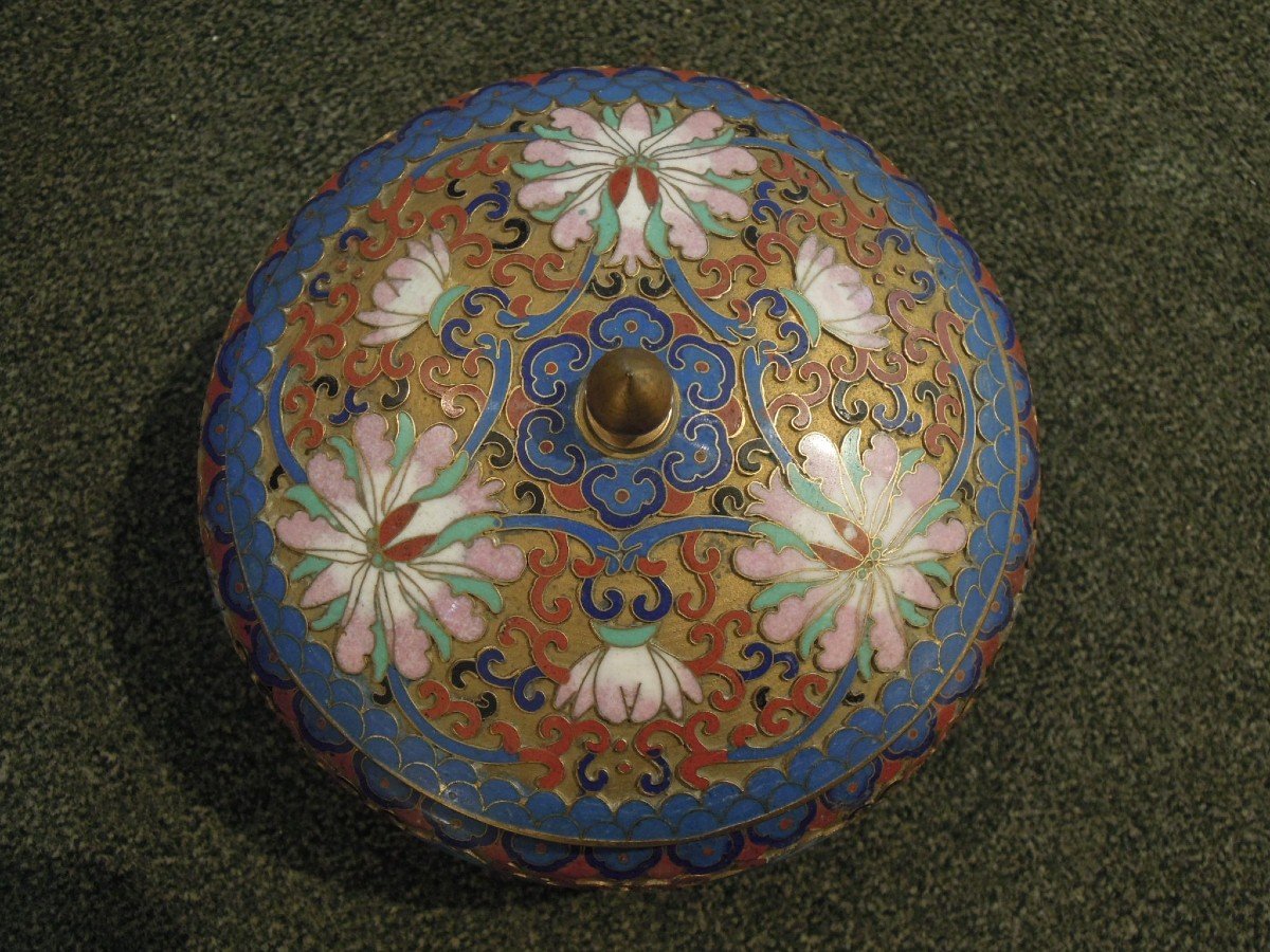 Bonbonnière ou pot à couvercle en émail cloisonné, Chine Fin XIXe-photo-2