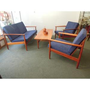 Scandinavian Living Room In Teak From The 60s: Two Armchairs And A 2-seater Sofa