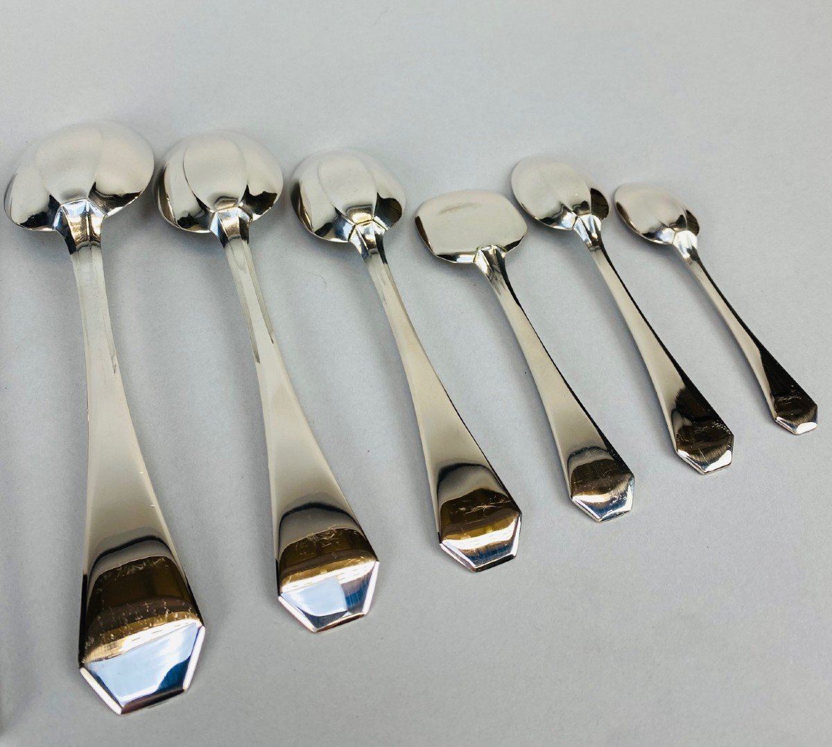 Art Deco Cutlery Set For 12, Solid Silver, 222 Pieces, Complete In Its Case. Delheid Frères.-photo-1