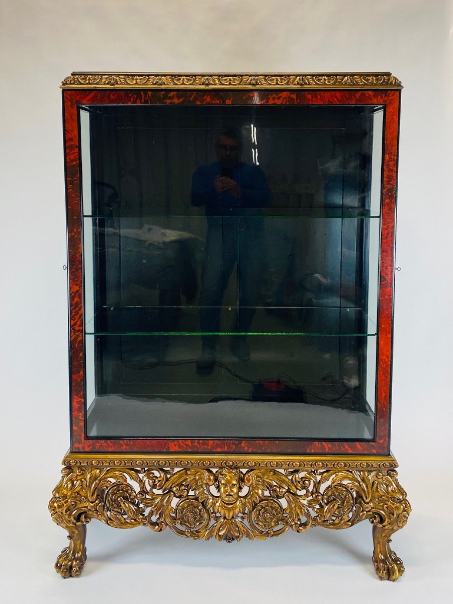 Une Vitrine  De Style Louis XV En écaille De Tortue Et Bois Doré Par Maison Franck-photo-3