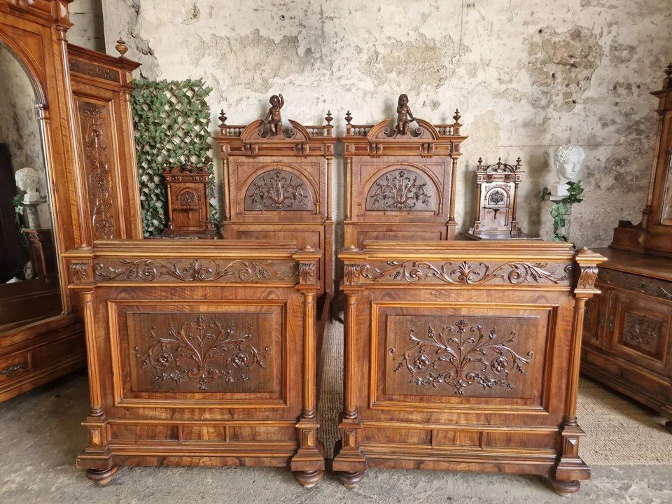 Antique Italian Renaissance Style Bedroom Set-photo-8