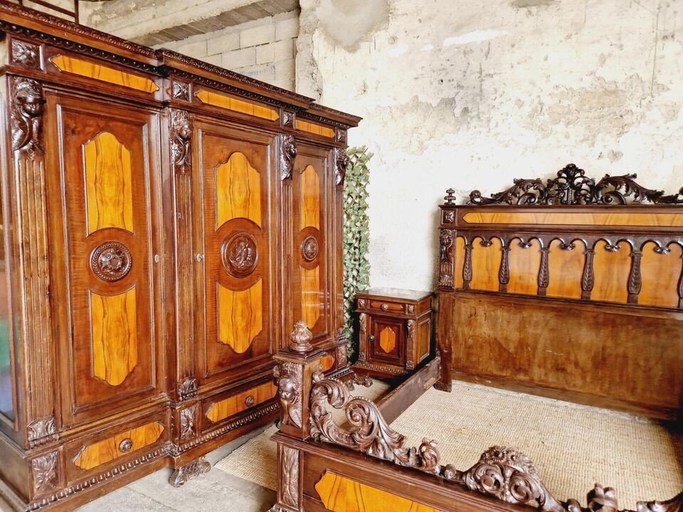 Renaissance Style Italian Mahogany Bedroom Set-photo-2