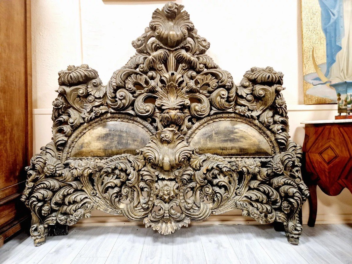 Antique Venetian Rococo Style Bed In Carved Wood-photo-1