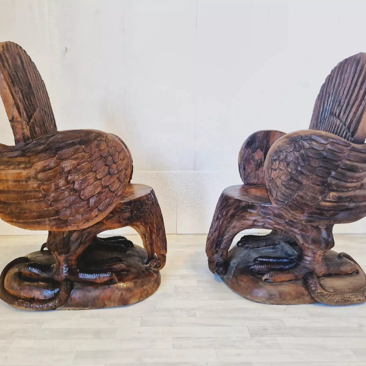 Paire De Fauteuils Aigle Américain En Bois Massif Sculpté -photo-1