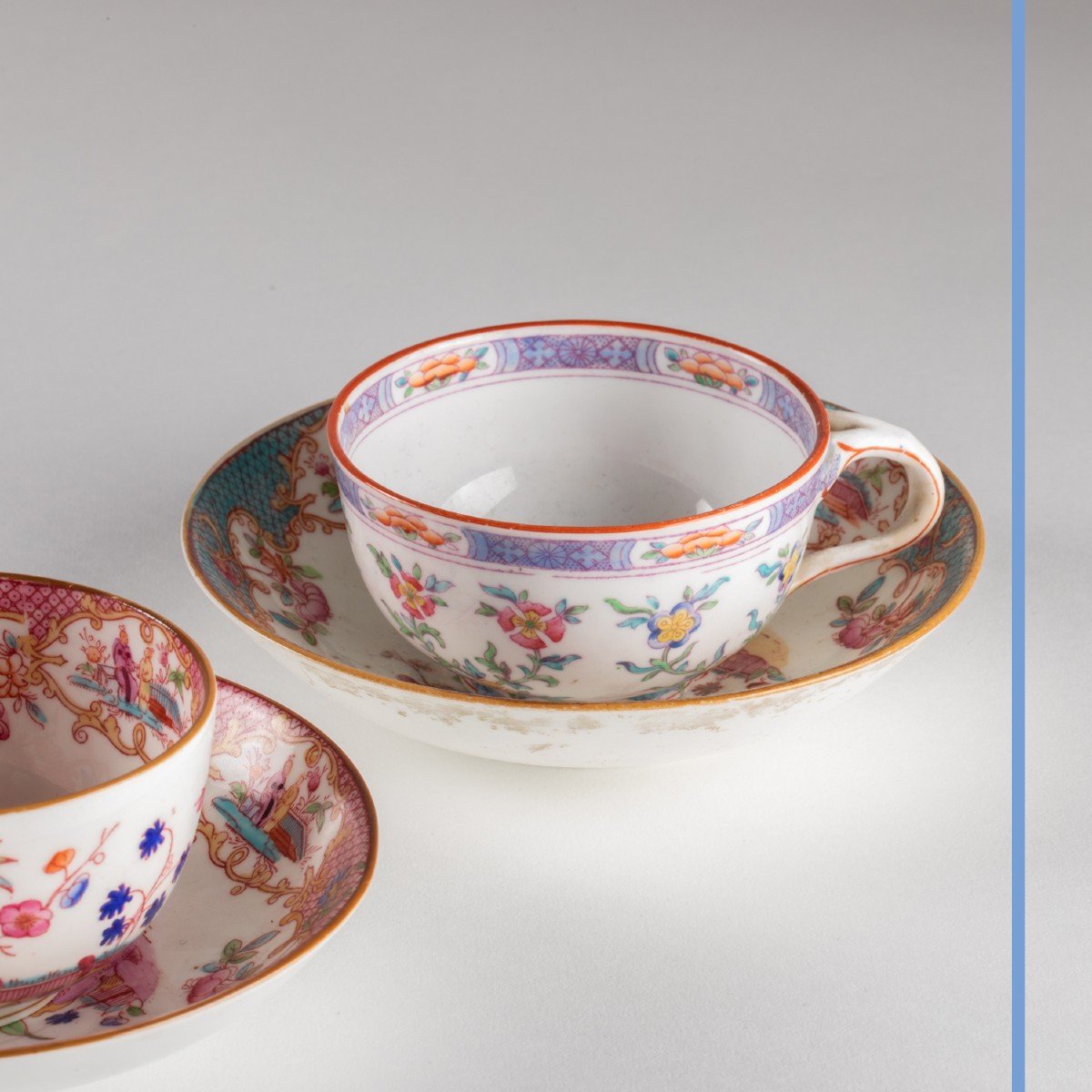 Série de tasses et sous-tasses en porcelaine Française et Anglaise, XIXe-photo-2
