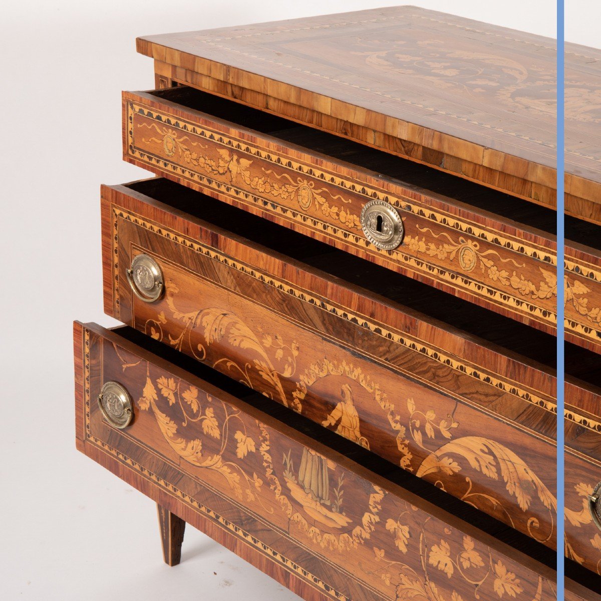 Dans le goût de Giuseppe Maggiolini (1738-1814), commode en marqueterie,  XVIIIe-photo-4