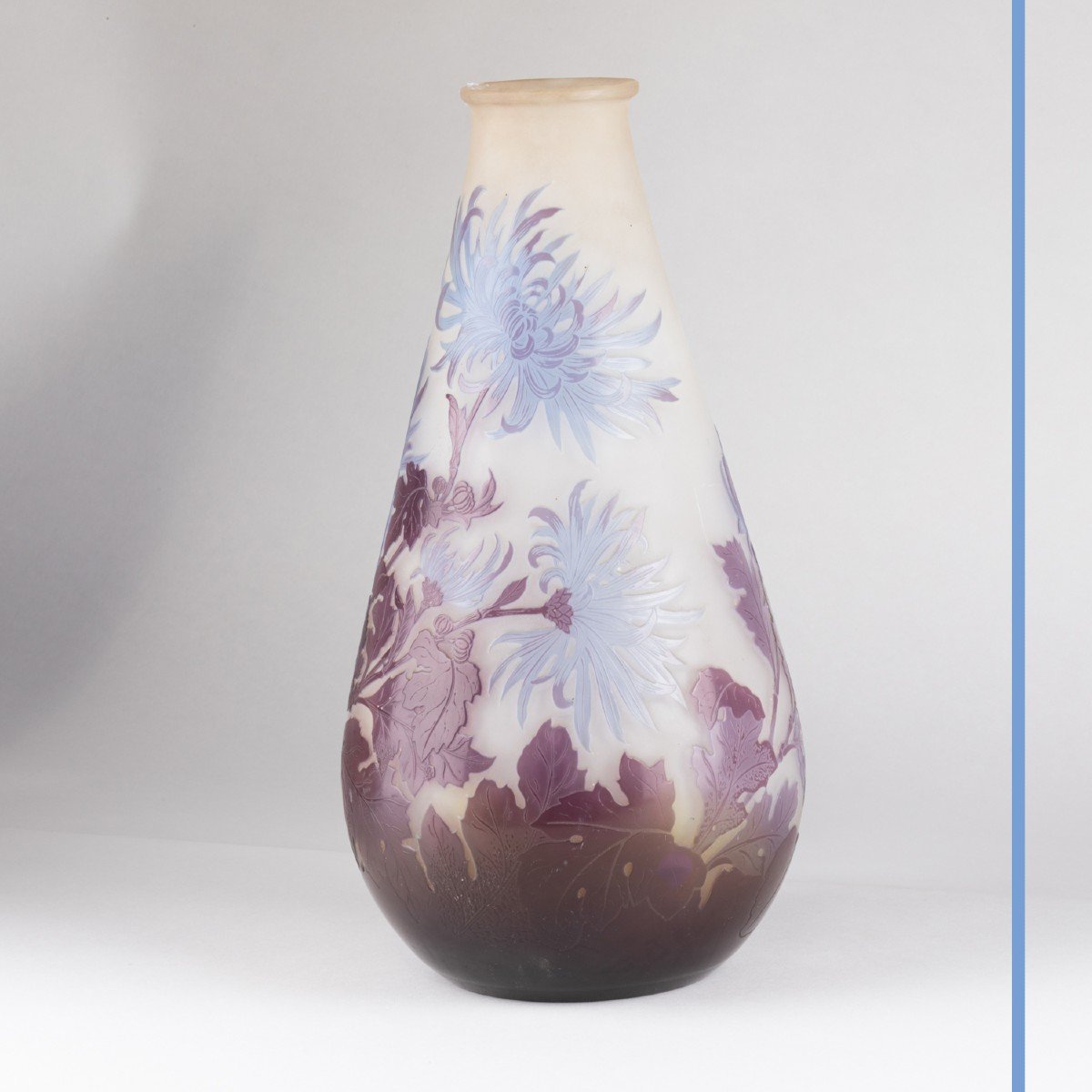 Emile Gallé (1846-1904), vase balustre aux chrysanthèmes en verre multicouche, XIXe-photo-2