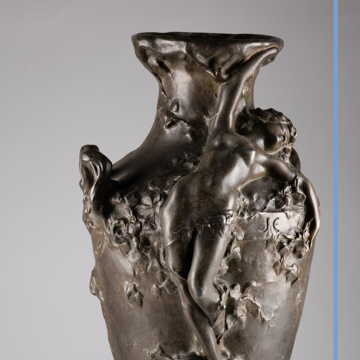 Marcel  Dubut (1865-1933), grand vase amphore en bronze, XIXe -photo-1