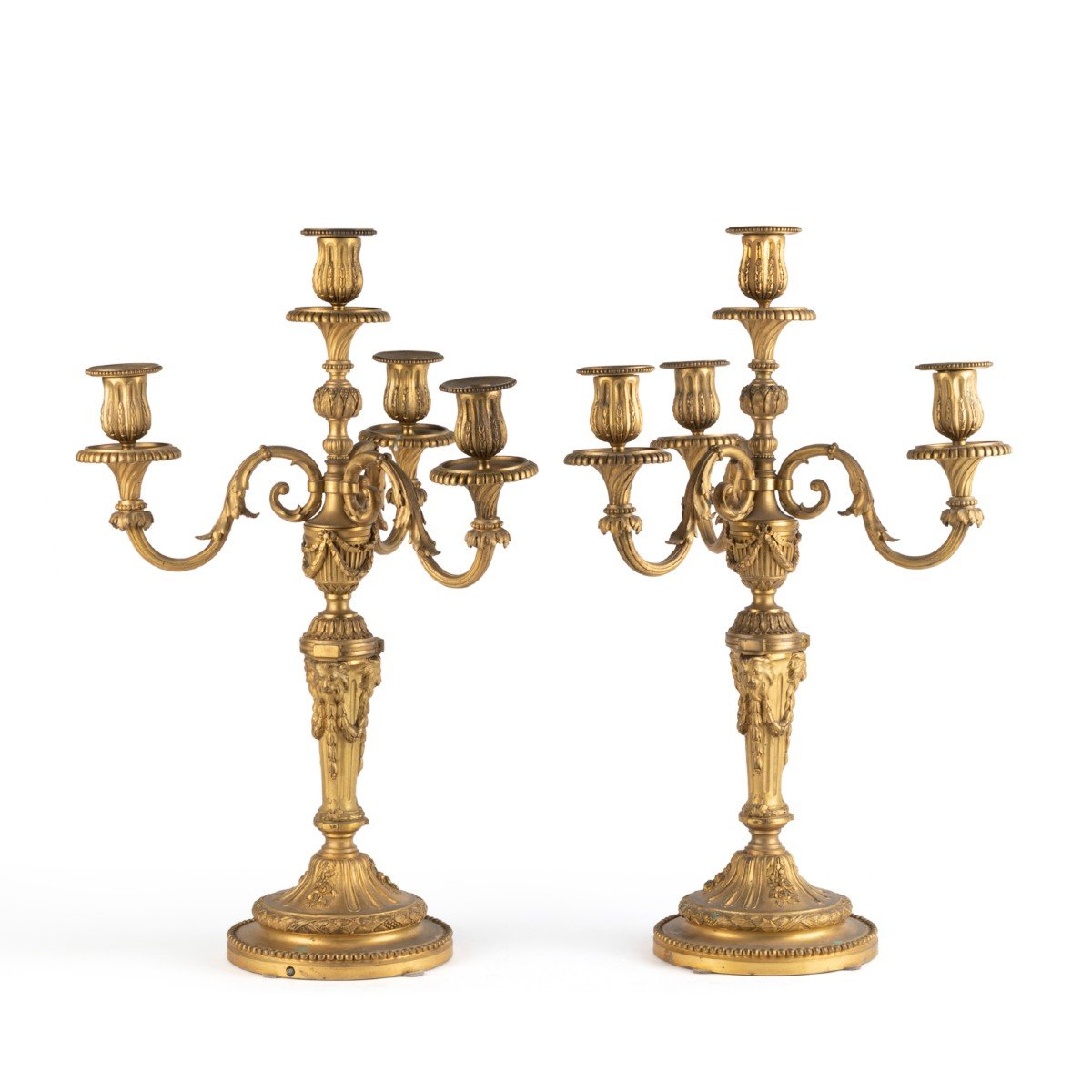 Paire de candélabres en bronze doré de style Louis XVI, XIXe