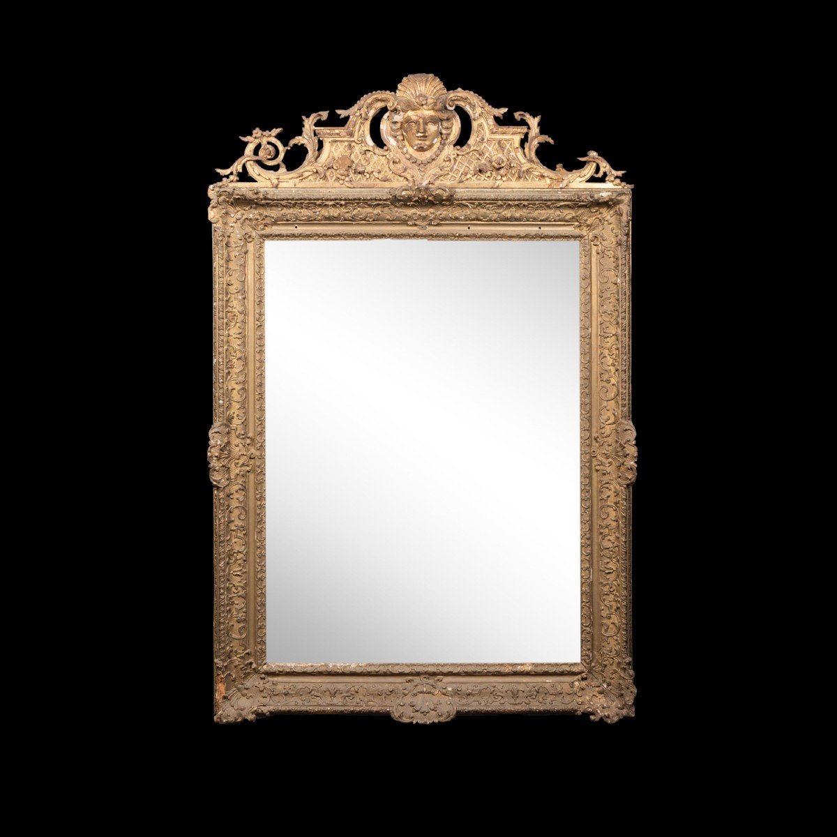 Miroir à fronton de style Régence en bois doré, XIXe