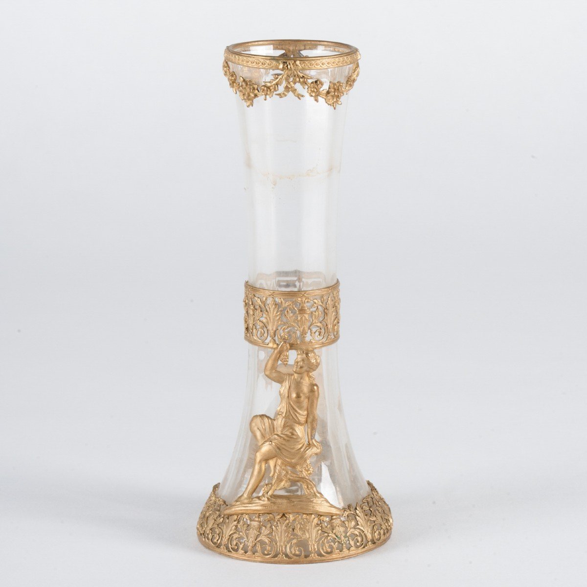 Vase en verre de style Empire &agrave; d&eacute;cor de femmes &agrave; l&#039;antique, XIXe