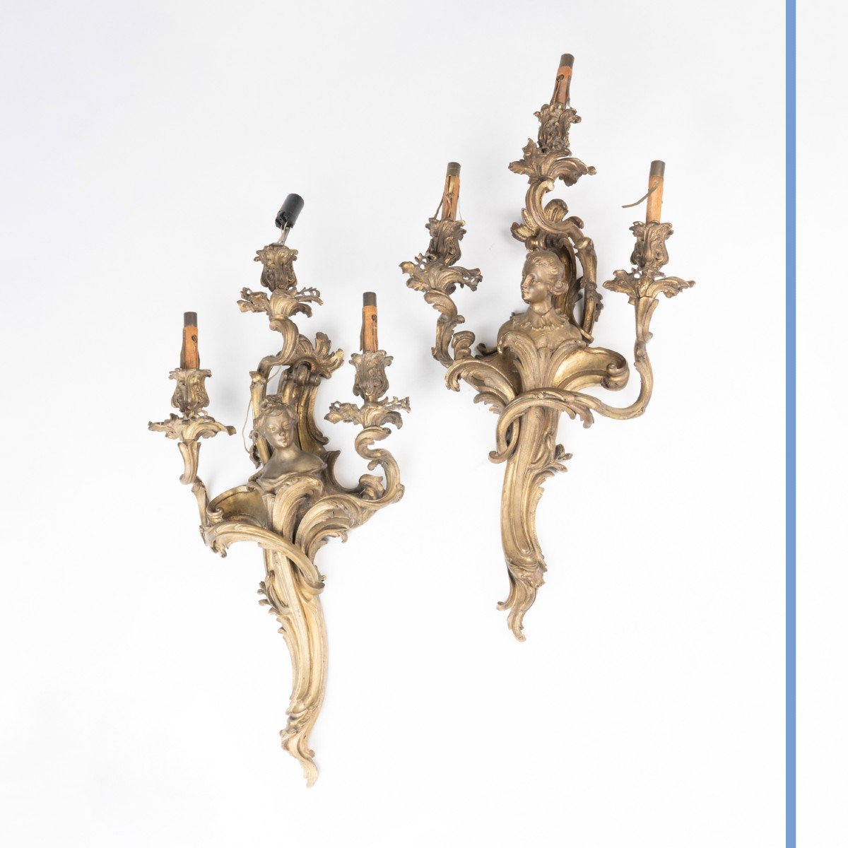 Pair Of Gilt Bronze Wall Lights With Elegant Details, 19th Century-photo-2