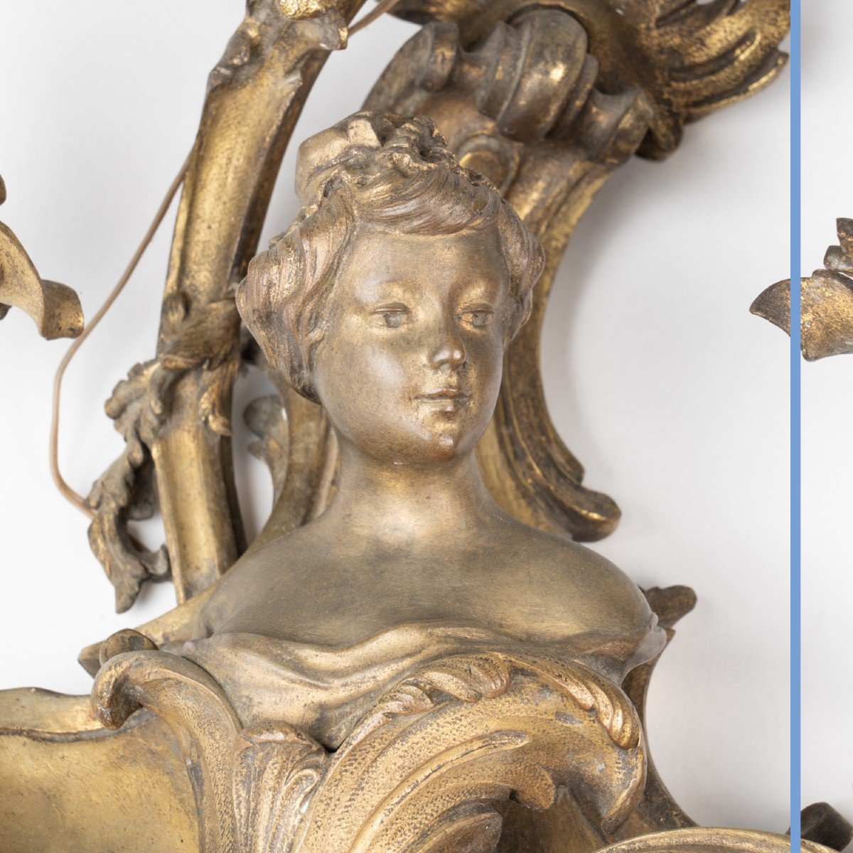 Pair Of Gilt Bronze Wall Lights With Elegant Details, 19th Century-photo-4